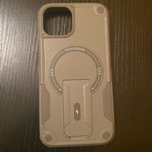 iPhone 13/14 case with stand